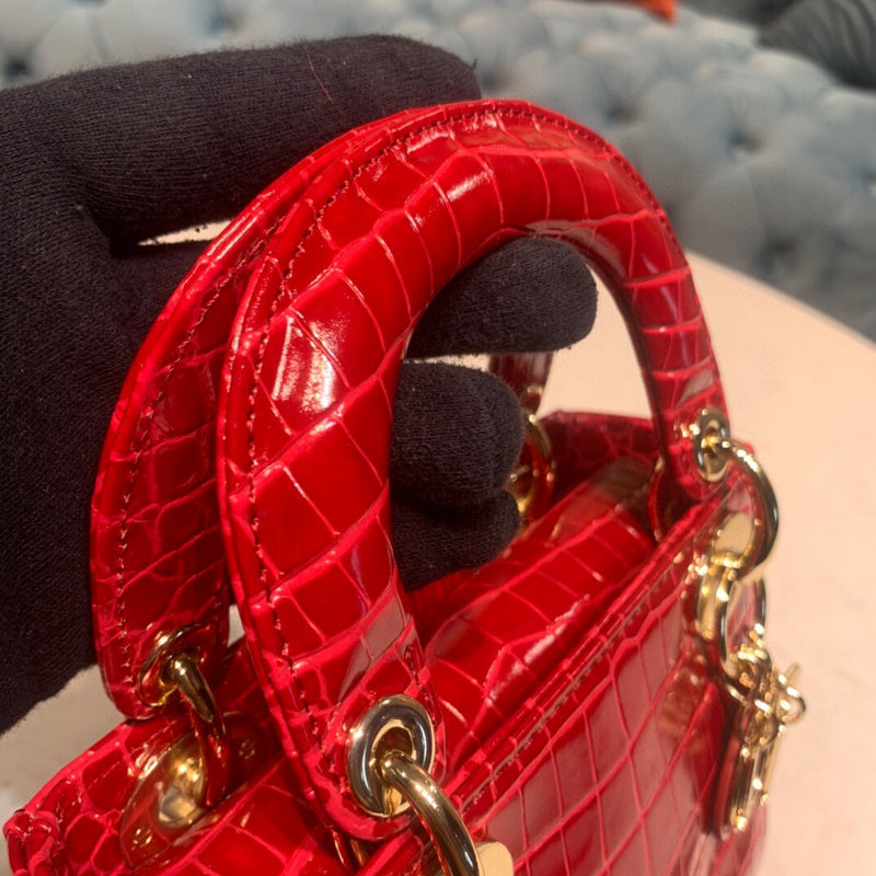 Dragons Bags Detail