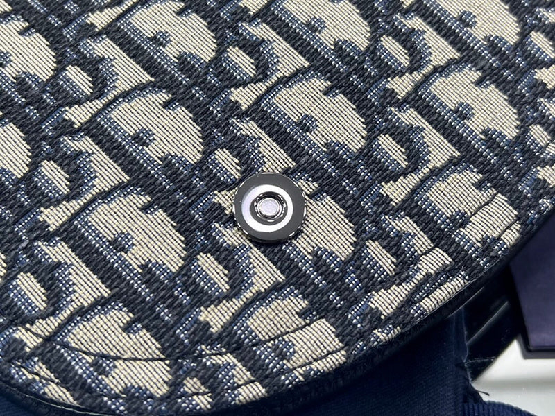Dragons Bags Detail
