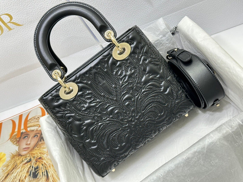 Dragons Bags Detail