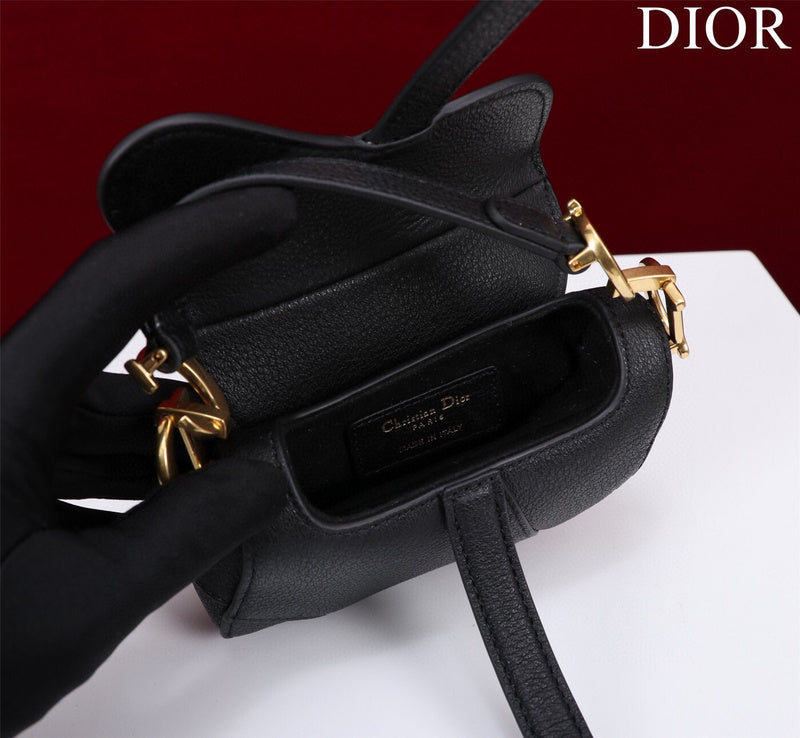 Dragons Bags Detail