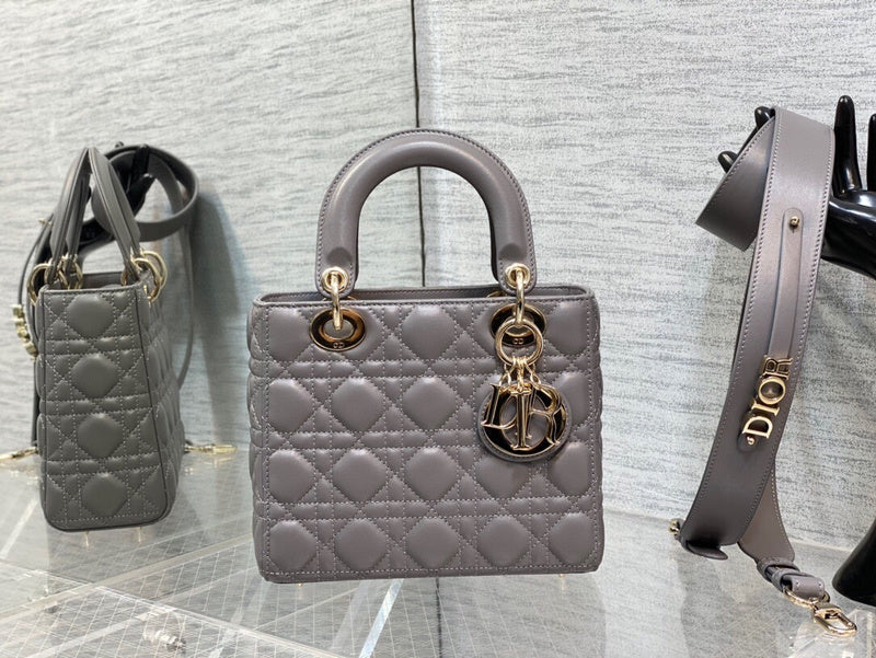 Dragons Bags Detail