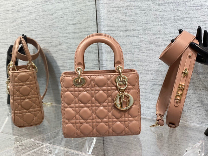 Dragons Bags Detail