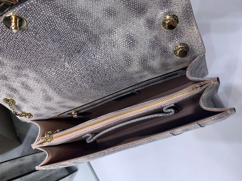 Dragons Bags Detail