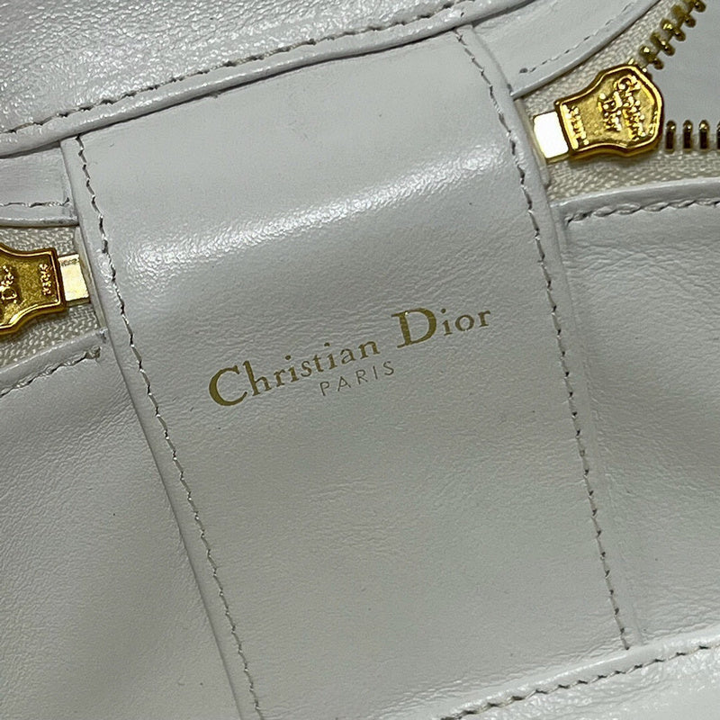 Dragons Bags Detail