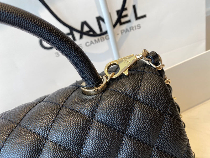Dragons Bags Detail