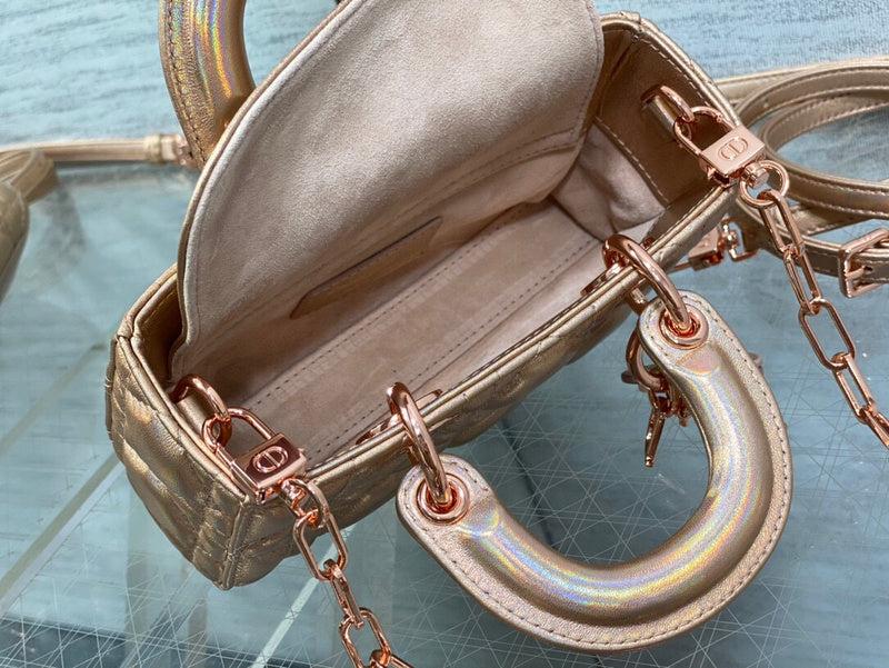 Dragons Bags Detail