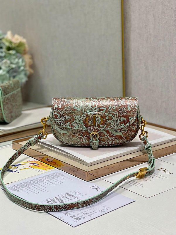 Dragons Bags Detail