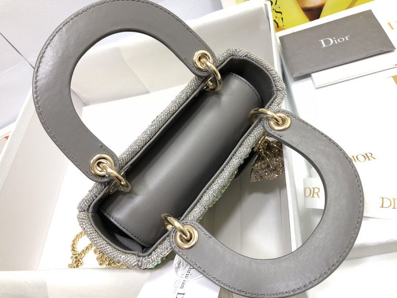 Dragons Bags Detail