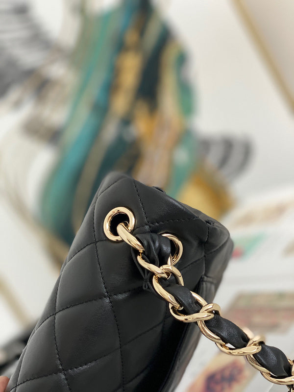 Dragons Bags Detail