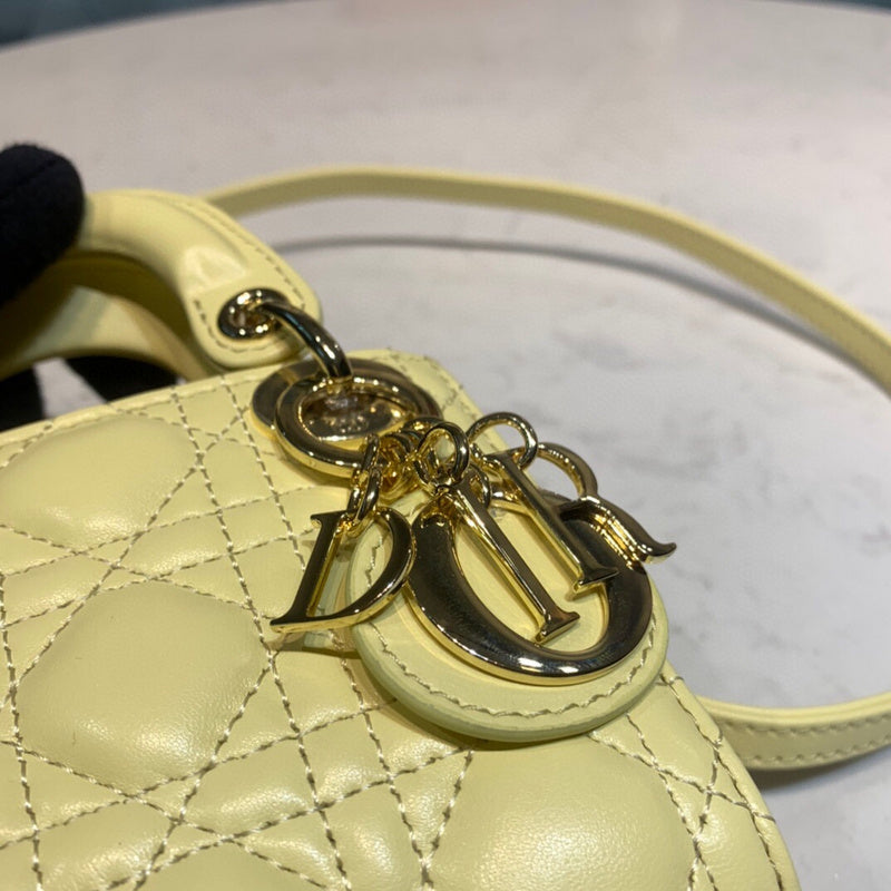 Dragons Bags Detail