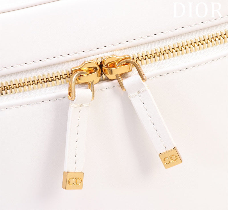 Dragons Bags Detail