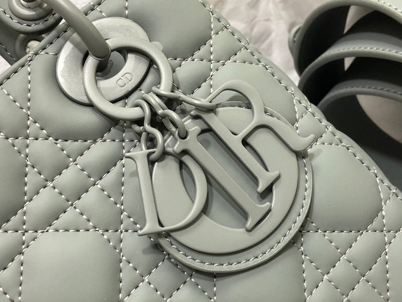 Dragons Bags Detail