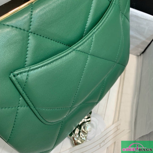Dragons Bags Detail