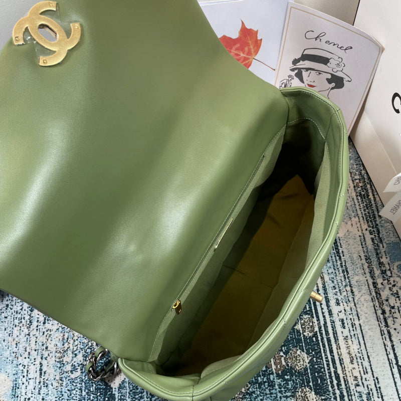 Dragons Bags Detail