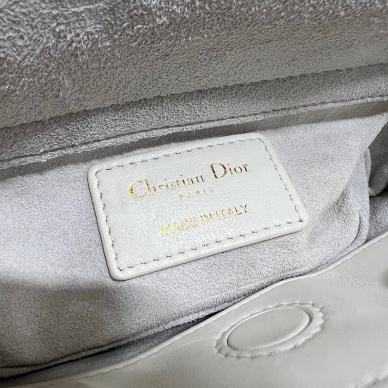 Dragons Bags Detail