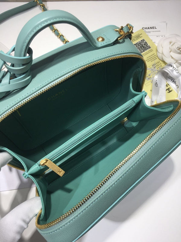 Dragons Bags Detail