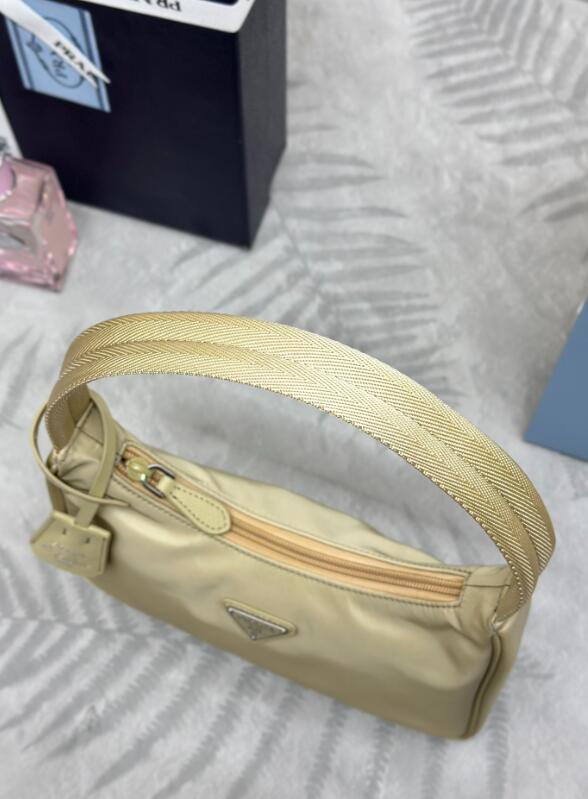 Dragons Bags Bags

 - PD Bags - 003