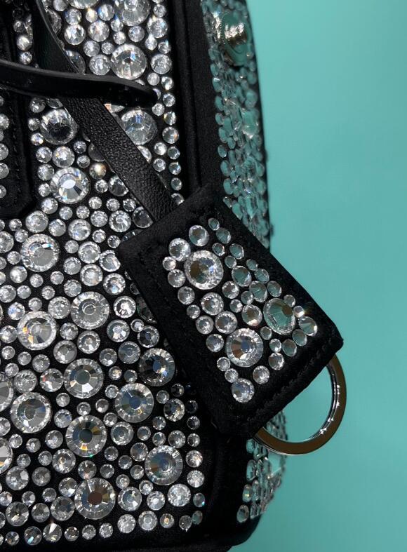 Dragons Bags Detail