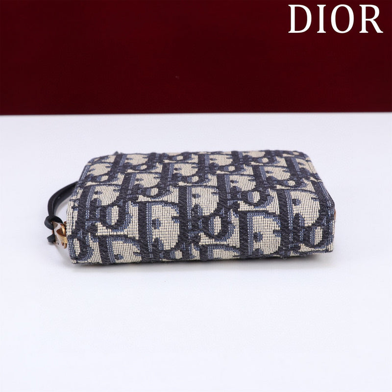 Dragons Bags Detail