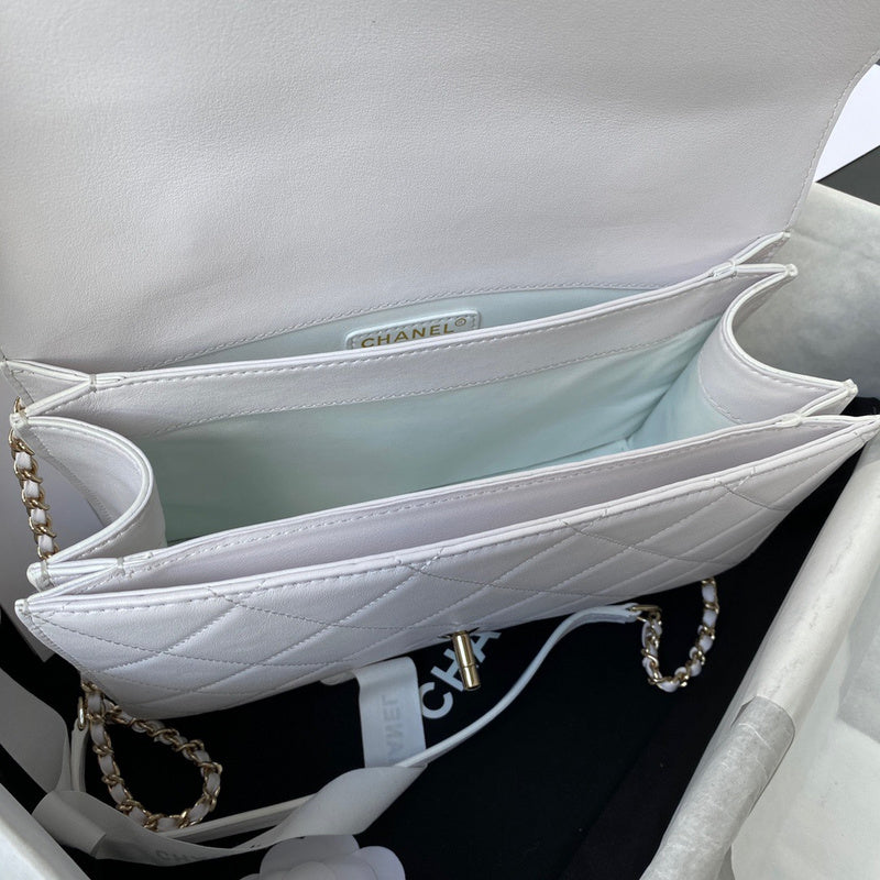 Dragons Bags Detail