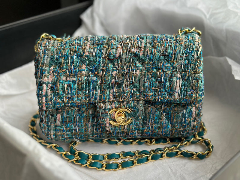 Dragons Bags Detail