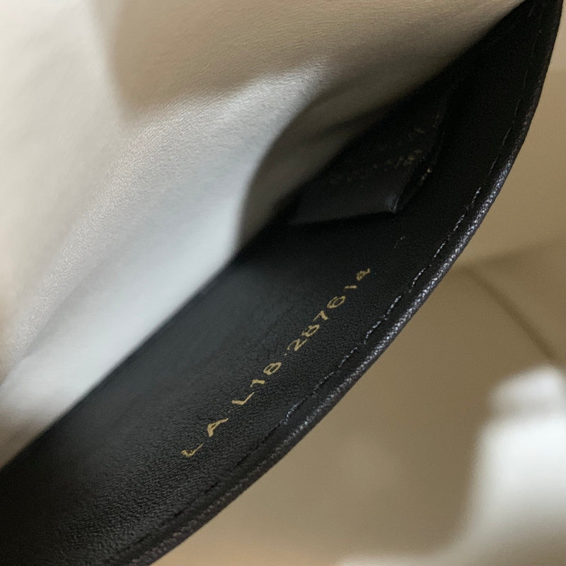 Dragons Bags Detail