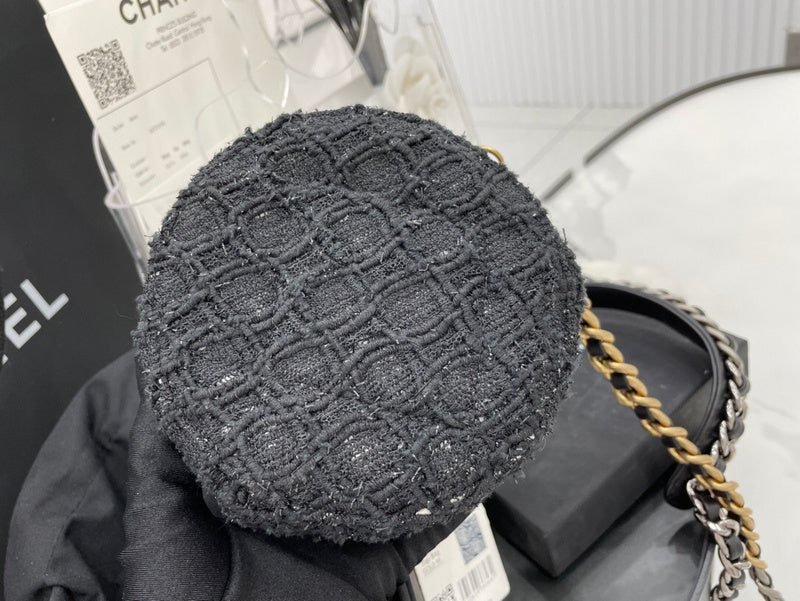 Dragons Bags Detail