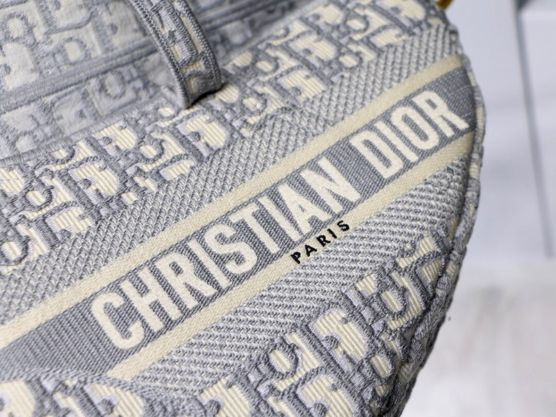 Dragons Bags Detail