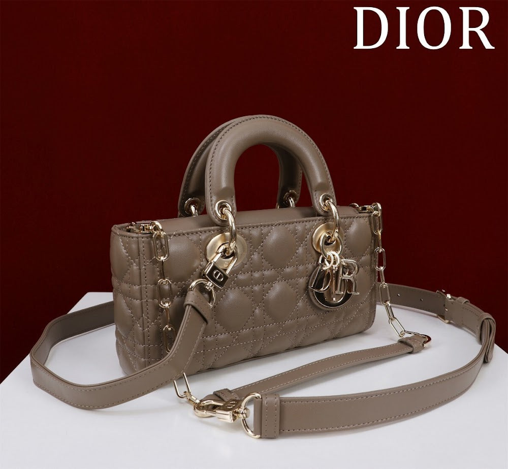 Dragons BagsDiorn Luxury Bag --114750