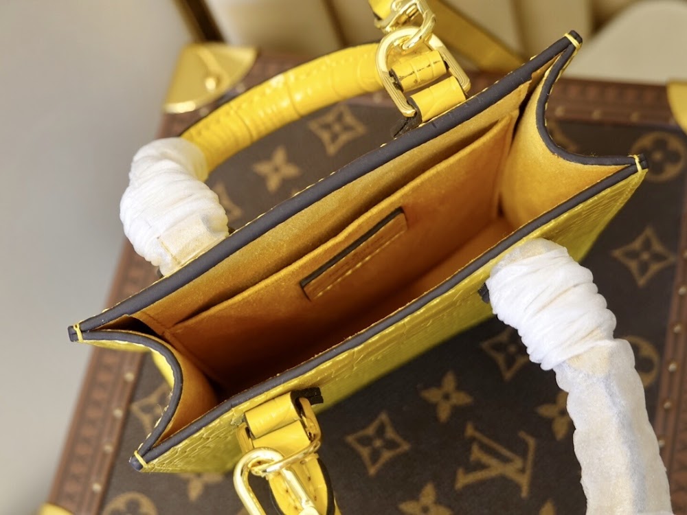 Dragons Bags ln Luxury Bag --60251