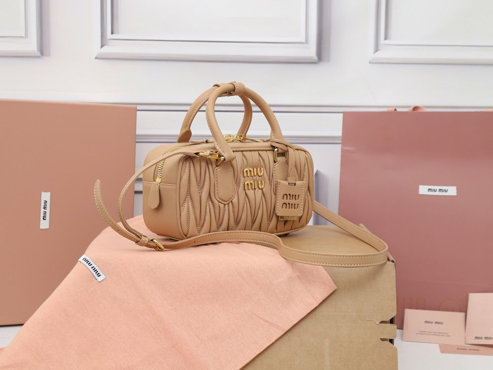 Dragons Bags Miun Miun Luxury Bag --123384