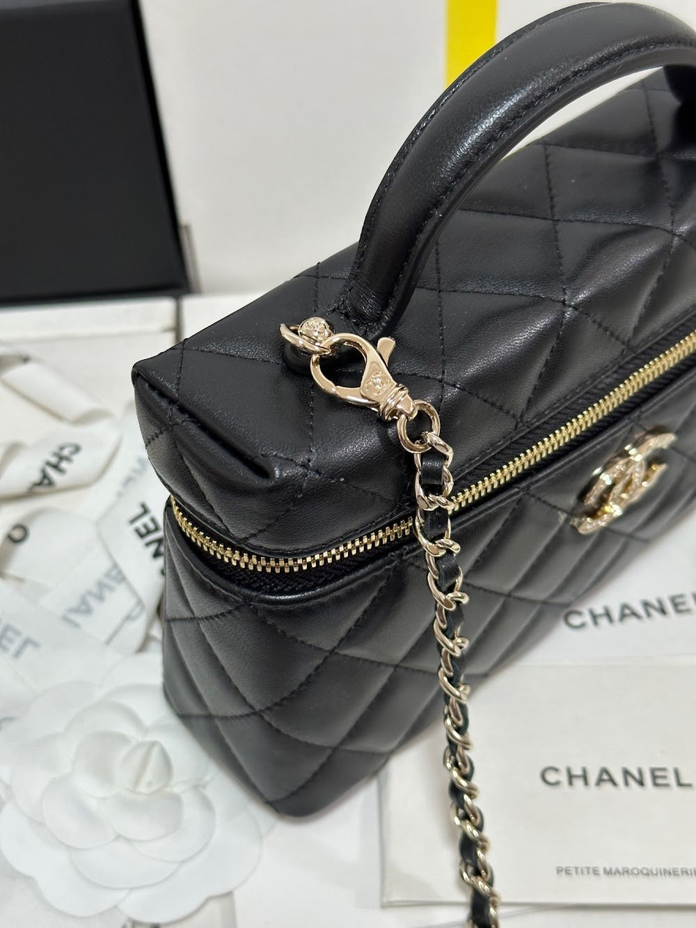 new-luxury-designer-bags-nm9605