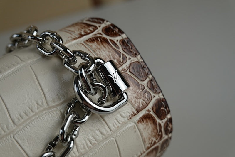 Dragons Bags ln Luxury Bag --67782