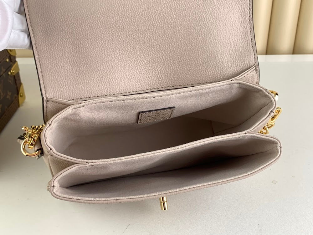 Dragons Bags ln Luxury Bag --68539