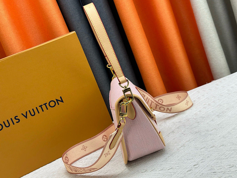 Dragons Bags ln Luxury Bag --81711