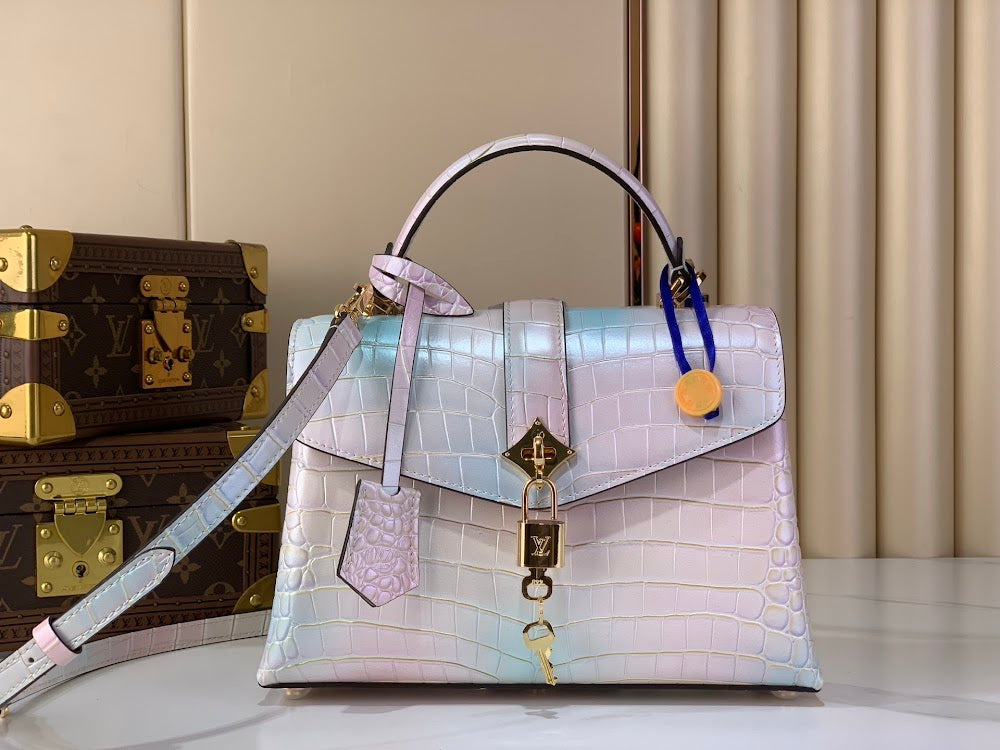 Dragons Bags ln Luxury Bag --96465