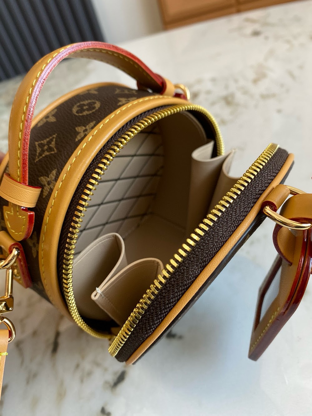 Dragons Bags ln Luxury Bag --81617