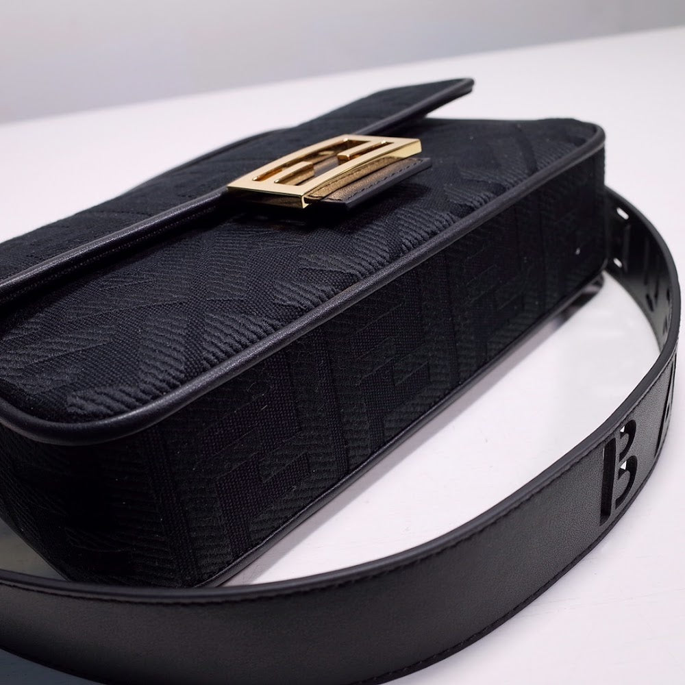 new-luxury-designer-bags-nm15287