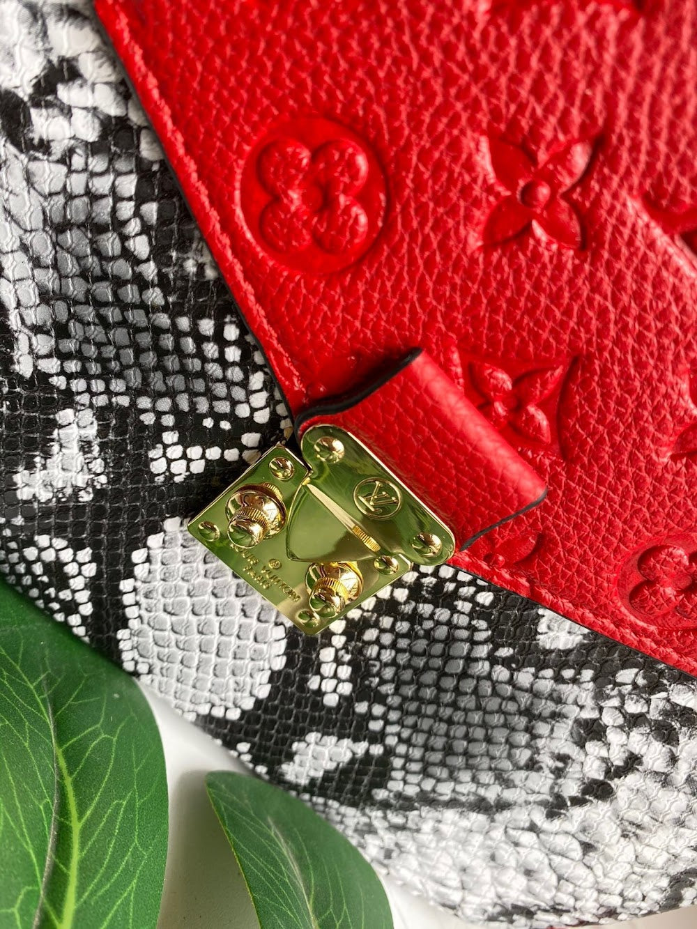 Dragons Bags ln Luxury Bag --77919