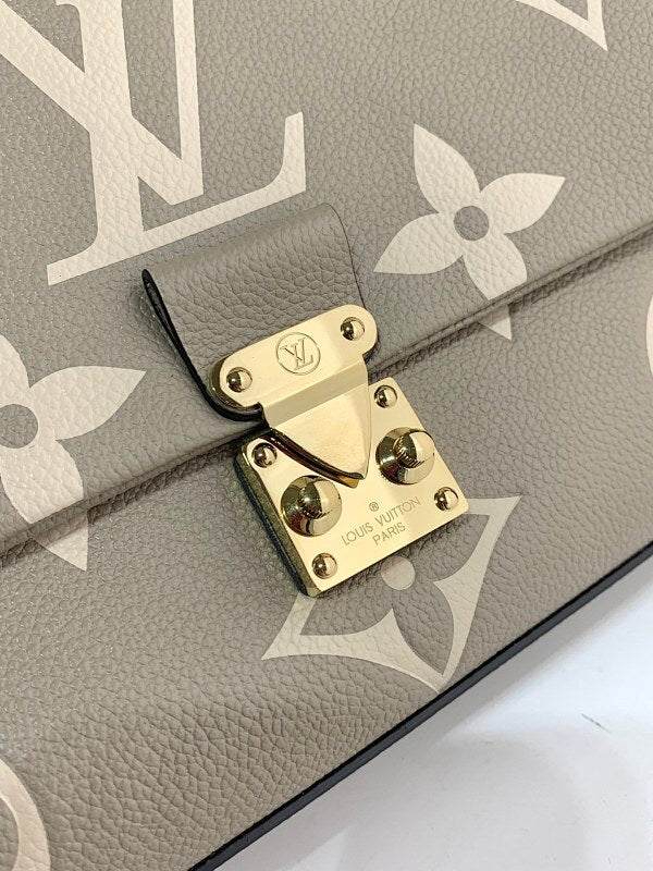 Dragons Bags ln Luxury Bag --67497