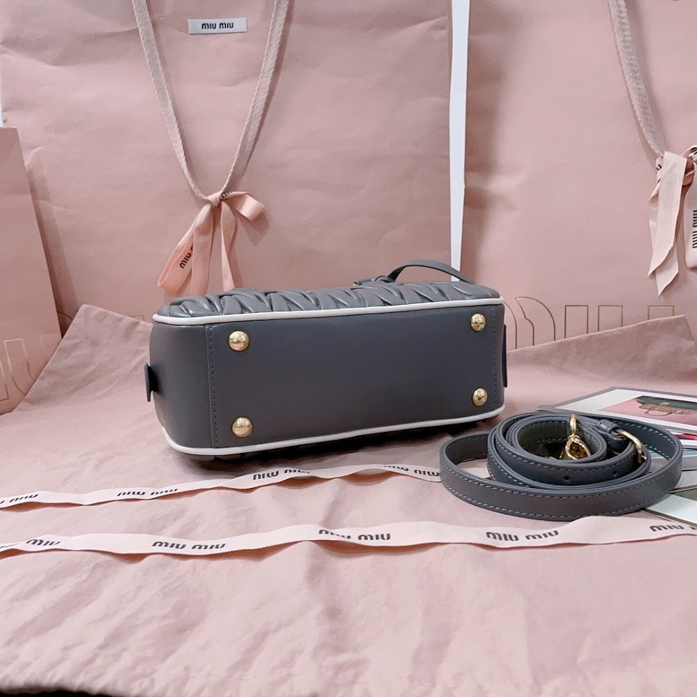 Dragons Bags Miun Miun Luxury Bag --122647