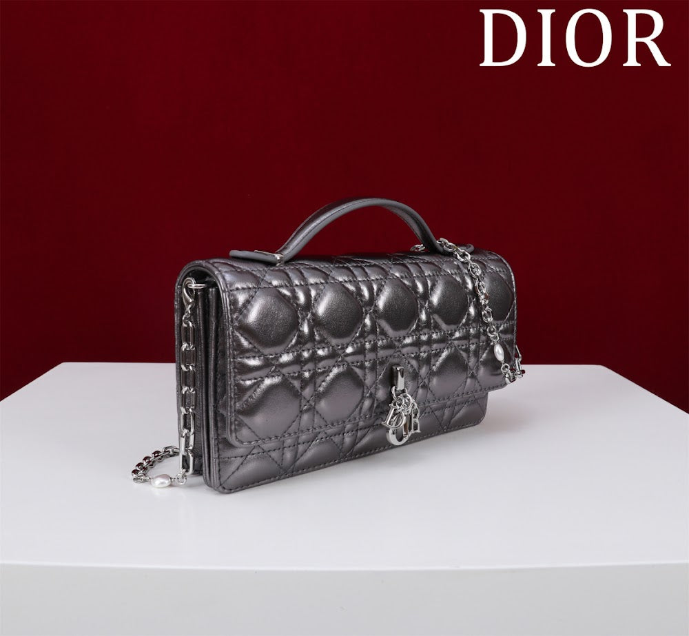 Dragons BagsDiorn Luxury Bag --116182