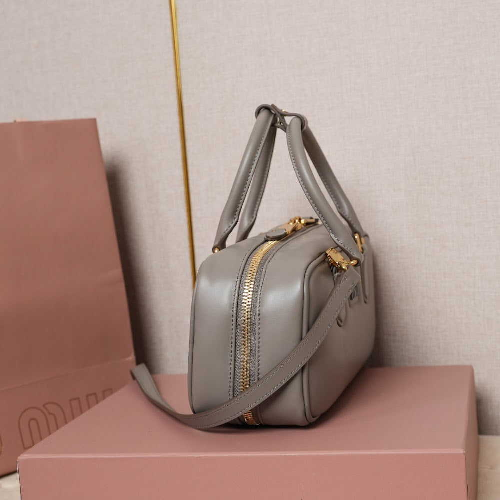 Dragons Bags Miun Miun Luxury Bag --123524