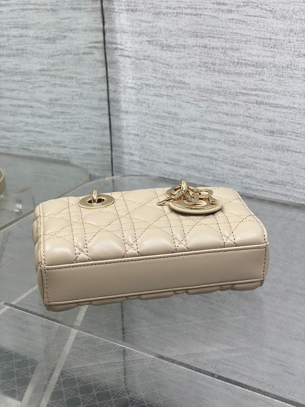 new-designer-premium-bags-nm16740