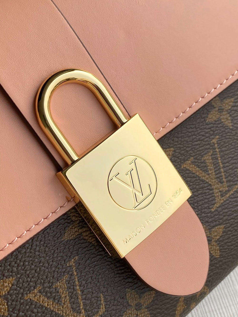 Dragons Bags ln Luxury Bag --97100