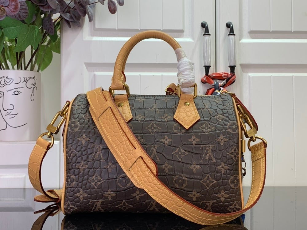 Dragons Bags ln Luxury Bag --97145