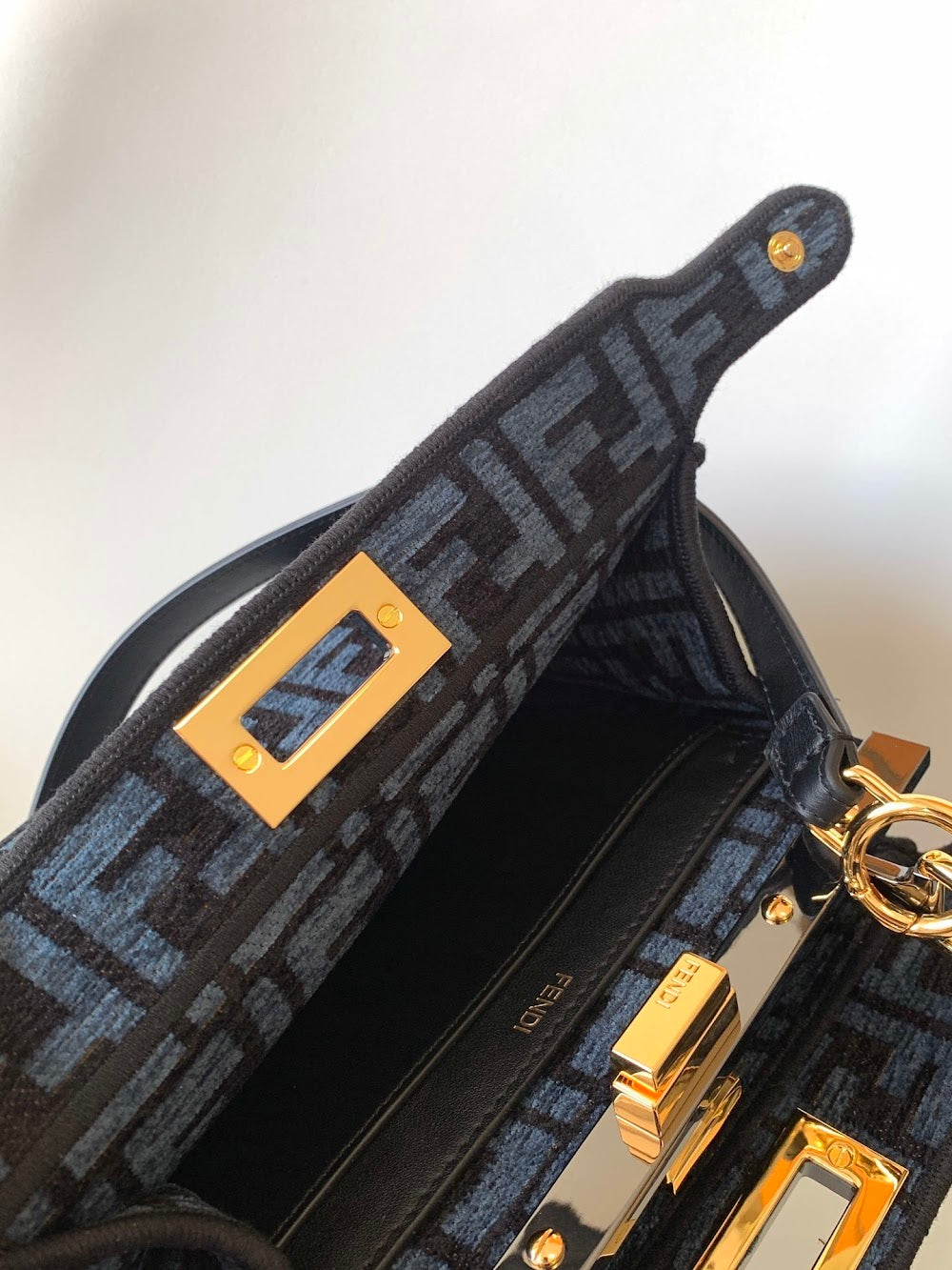 new-designer-premium-bags-nm15166