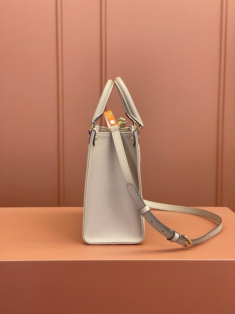 Dragons Bags ln Luxury Bag --81797