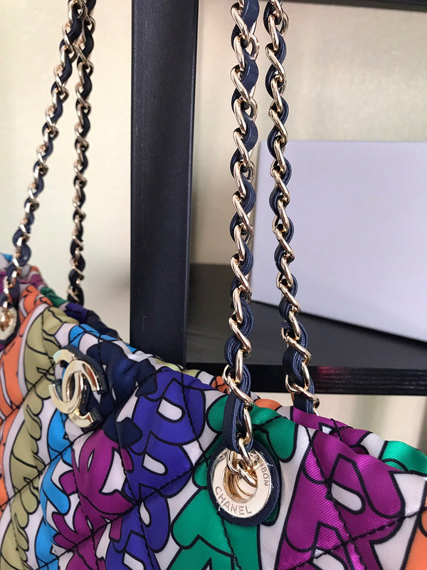 Dragons Bags Detail