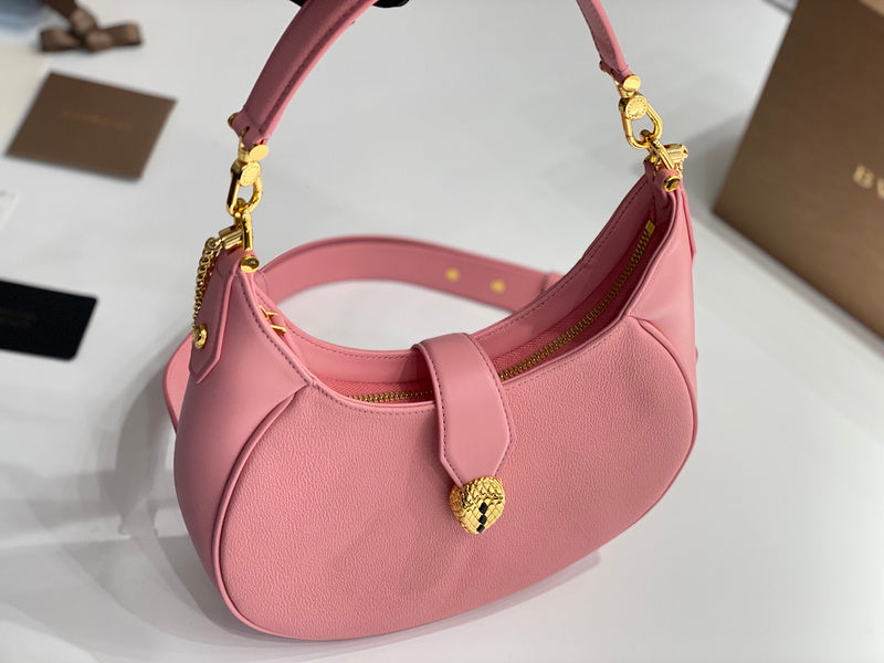 Dragons Bags Detail